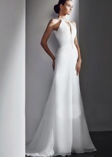 فستان زفاف من مجموعة DIVINA مع خط رقبة من Amur Bridal