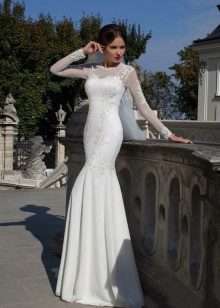 Suknia ślubna o kroju syreny od Crystal Design
