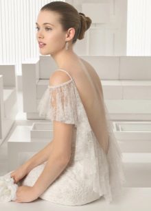 Svadobné šaty 2015 od Rosy Clary s nízkym výstrihom