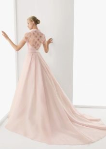 Bröllopsklänning rosa med spets
