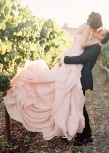 Gaun pengantin pink pucat pengantin perempuan