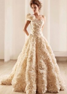 Ivory magnificent wedding dress