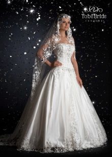 שמלת כלה אונליין מ- To Be Bride 2011