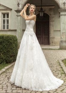 A magnificent wedding dress from Armonia from the Breath of Spring collection