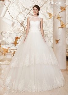 Robe de mariée avec jupe à plusieurs niveaux de la collection du souffle du printemps