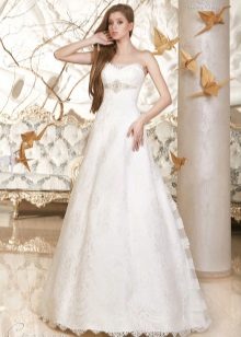 A-line lace wedding dress dari the Breath of Spring collection