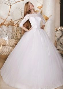 Wedding dress magnificent closed from a breath Spring collection