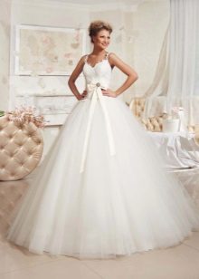 Γαμήλιο φόρεμα από τη συλλογή Απλά αγάπη από την Eva Utkina υπέροχη