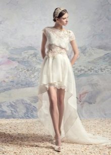 Σύντομο γαμήλιο φόρεμα με κοντά μανίκια