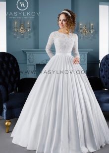 Великолепна сватбена рокля с плътна пола от Cornflowers