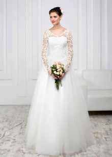 Weißes Brautkleid mit Ärmeln