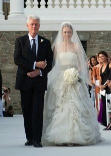 Сватбена рокля на Челси Клинтън от Вера Вонг