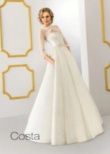 آنج إتويلز فستان زفاف من ألف خط