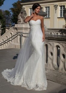 White Mermaid Wedding Dress dengan Lace
