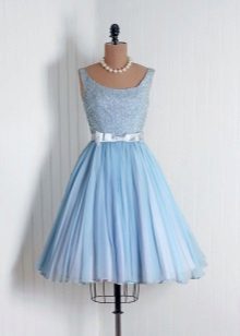Kväll kort blå klänning