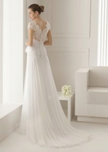 Klasikinė vestuvinė suknelė be nugaros