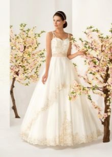 Exuberante vestido de noiva com bordado