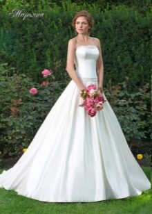 Svatební šaty od Lady White 2016