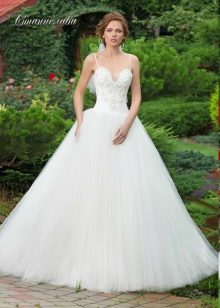 Великолепна сватбена рокля от лейди Уайт