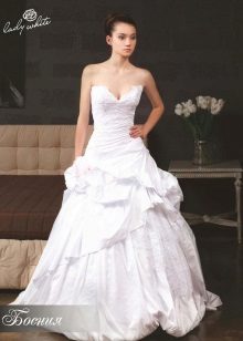 Vestido de noiva da coleção Melody of Love de Lady White a linha