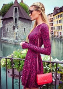 Ružičasta haljina od leoparda