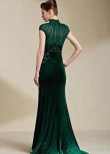 שמלת קטיפה ירוקה עם חלק עליון שיפון