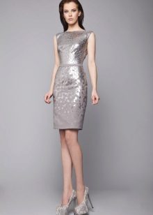 Sølvgrå farve kjole