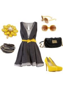 Gray dress in combination with yellow