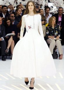 Robe de mariée sans manches Chanel
