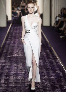 Hochzeitskleid von Versace mit Schlitz