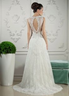 Wedding dress from Tanya Grieg with a neckline on the back