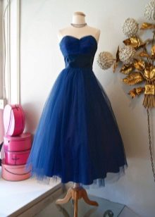Μακρύ φόρεμα φόρεμα το βράδυ στο μπλε του ναυτικού