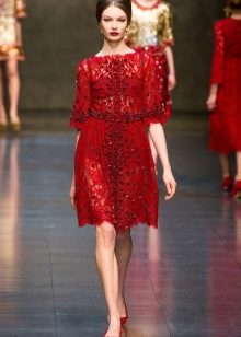 فستان سهرة أحمر من Dolce and Gabbana