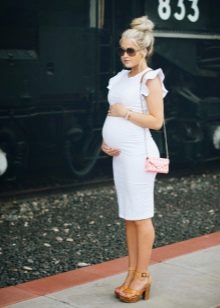 Vestido de maternidade branco bainha