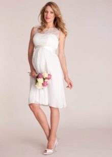 Simple maternity dress with lace