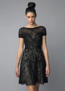 Juodos spalvos „Chanel“ nėrinių suknelė