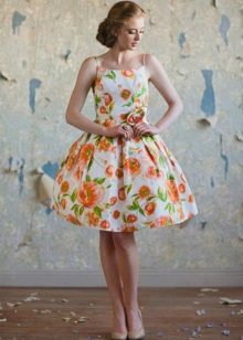 Retro blommig klänning