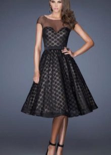 Φόρεμα με το στυλ ενός νέου μαύρου τόξου