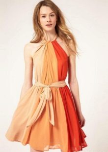 Kleid kombiniert drei Farben - Terrakotta, Beige, Milch