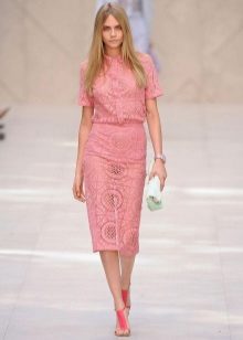 Розова рокля Midi Guipure