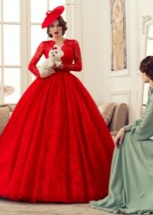 Exuberante vestido de guipura vermelho