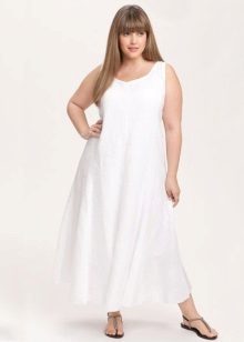 Gaun linen putih panjang untuk berat badan berlebihan