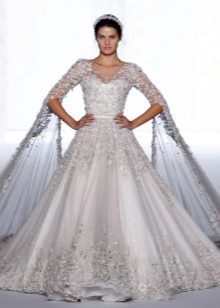 Модна сватбена рокля с корсет