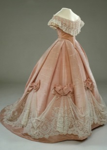 Винтидж розова рокля с корсет