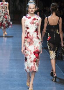 White dress with roses Dolce Gabbana