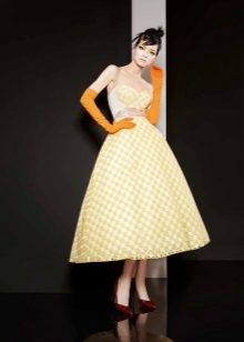 Žuta haljina u stilu
