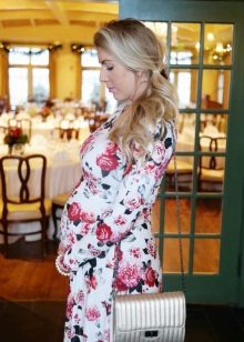 Φόρεμα με μακρύ μανίκι για έγκυες γυναίκες
