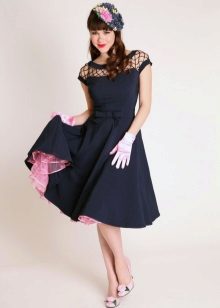 Skor med bågar till en klänning i stilen på 50-talet