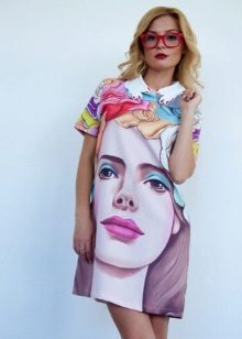 Trumpa suknelė su nuotraukų spausdinimo portretu