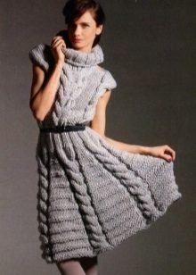 Плетена вълнена рокля